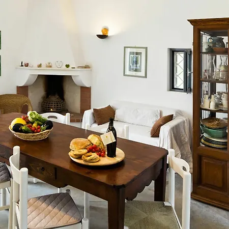 Fabulous Lamia In Huge Apulian Garden With Fireplace And Rooftop T Apartment *